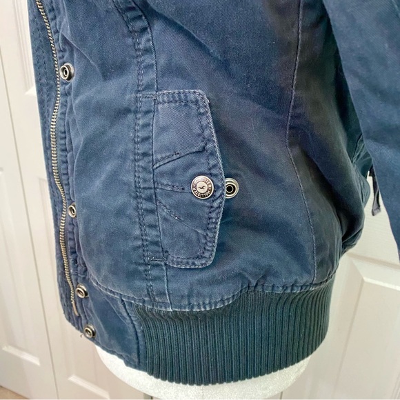 Hollister Faux Fur Navy Blue Canvas Bomber Jacket - Picture 7 of 11